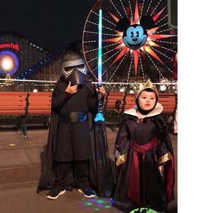 Darth Vader & Evil Queen HALLOWEEN COSTUMES!!!